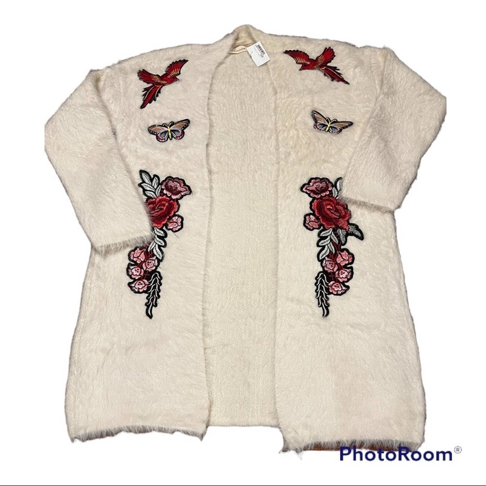 Kloth & Clover Eyelash cardigan with embroidered patches NWT
